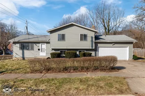 804 Carpenter St, Akron, OH 44310