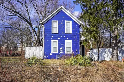 131 W Miller Ave, Akron, OH 44301