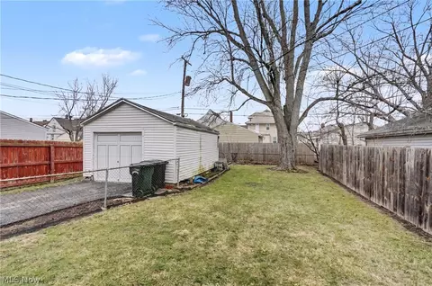 144 Roosevelt Ave, Elyria, OH 44035 photo 23