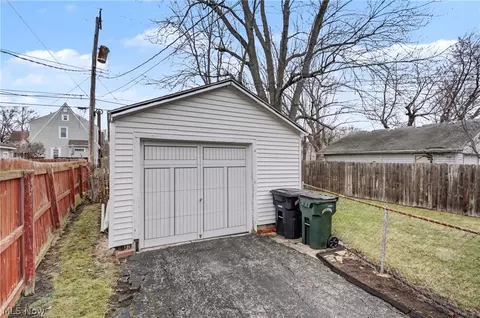 144 Roosevelt Ave, Elyria, OH 44035 photo 22