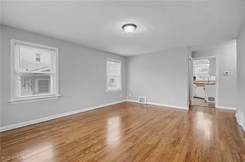 144 Roosevelt Ave, Elyria, OH 44035 photo 5