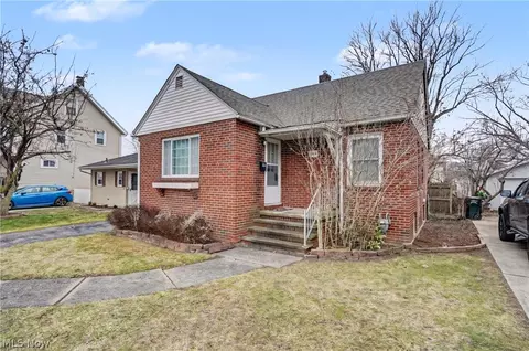 144 Roosevelt Ave, Elyria, OH 44035