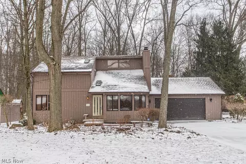 303 Russell Ave, Cortland, OH 44410