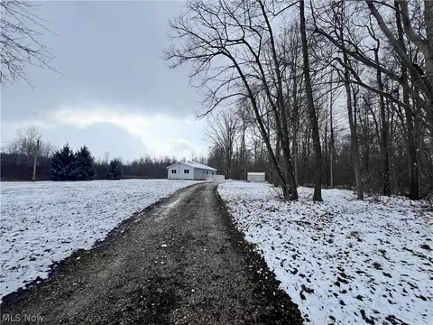 1788 Mills Rd, Ashtabula, OH 44004 photo 2