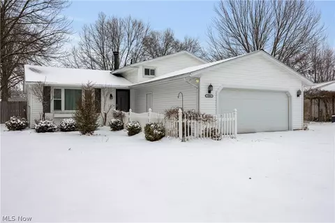 35884 Laurel Cir, North Ridgeville, OH 44039