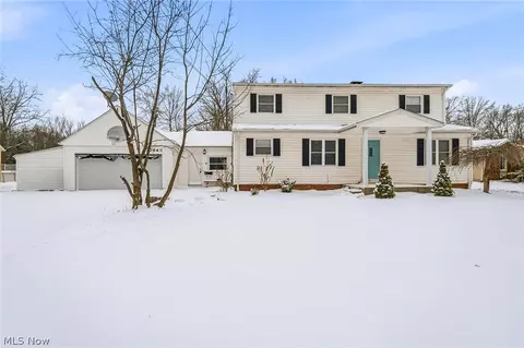 27843 Southern Ave, North Olmsted, OH 44070