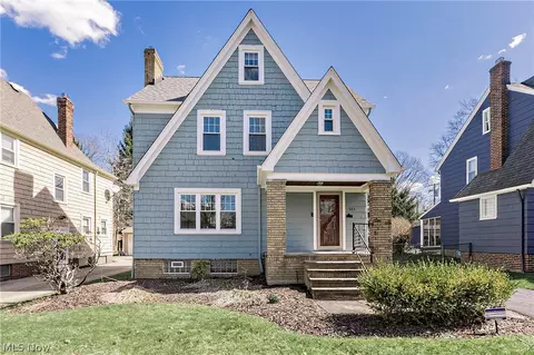923 Cambridge Rd, Cleveland Heights, OH 44121