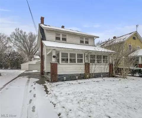 32 Como St, Struthers, OH 44471