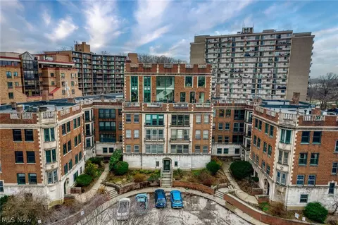 11428 Cedar Glen Pkwy #C2D2, Cleveland, OH 44106