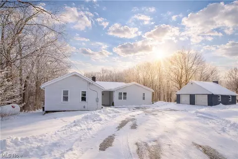 5429 Grove Rd, New Franklin, OH 44216