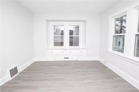 Living - 2462 Edwin Ave, Akron, OH 44314 photo 2 of 3
