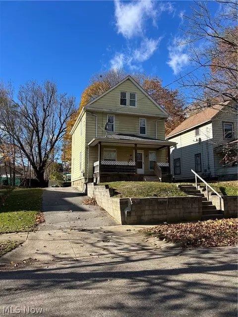 212 Gale St, Akron, OH 44302