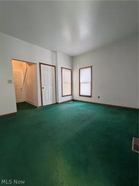 Living - 54 Spring St, Struthers, OH 44471 photo 1 of 3