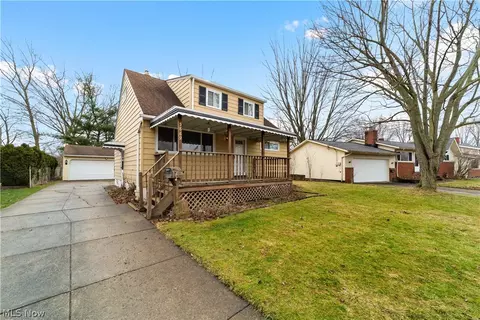 5889 Westbrook Dr, Brook Park, OH 44142