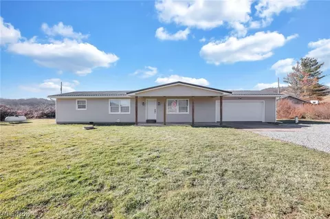 20595 Happy Hollow Rd, Laurelville, OH 43135