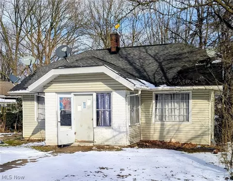 1575 Overlook Dr, Akron, OH 44314