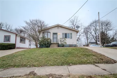 818 Jean Ave, Akron, OH 44310