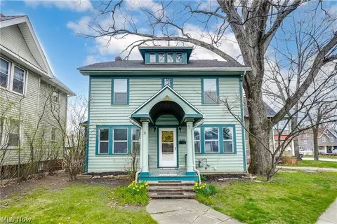 15400 Hilliard Rd, Lakewood, OH 44107