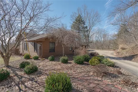 1222 Cisler Dr, Marietta, OH 45750