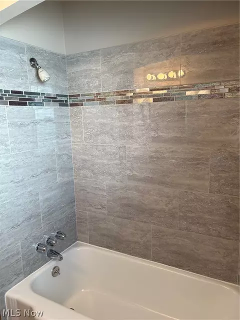 Bath - 5116 Erwin St, Maple Heights, OH 44137 photo 2 of 4