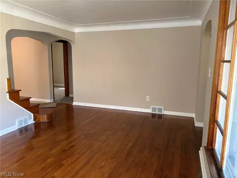 Living - 5116 Erwin St, Maple Heights, OH 44137 photo 2 of 2