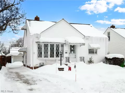 1532 Fruitland Ave, Mayfield Heights, OH 44124