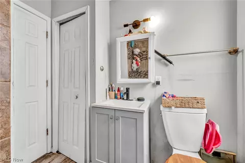 Bath - 515 E 250th St, Euclid, OH 44132 photo 1 of 2