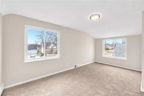 350 E 273rd St, Euclid, OH 44132 photo 22