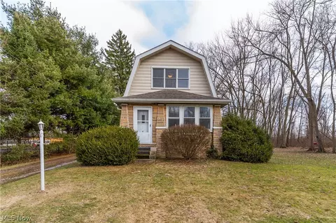 12277 South Ave, North Lima, OH 44452