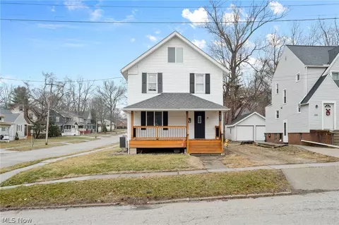 847 Sackett Ave, Cuyahoga Falls, OH 44221