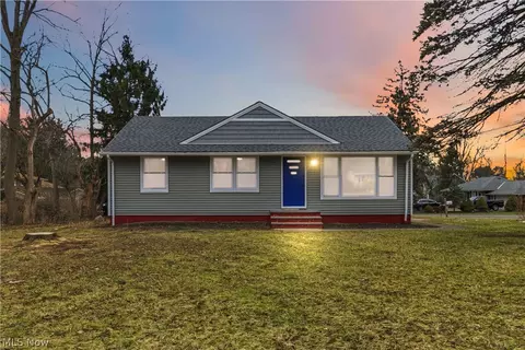 9486 York Rd, North Royalton, OH 44133