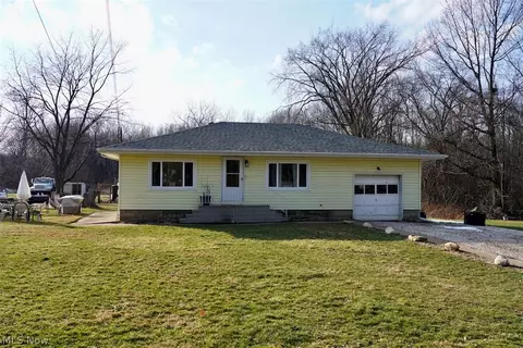 4400 Dunton Rd, Lorain, OH 44055
