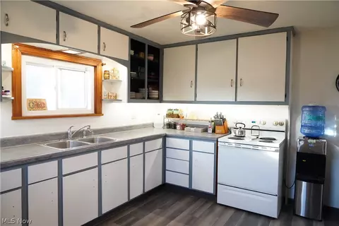 4400 Dunton Rd, Lorain, OH 44055 photo 7