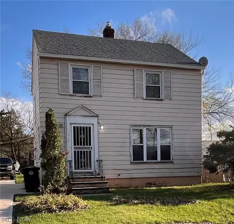 16512 Stockbridge Ave, Cleveland, OH 44128