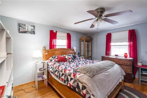 Bedroom - 6445 Lake Ave, Elyria, OH 44035 photo 1 of 3