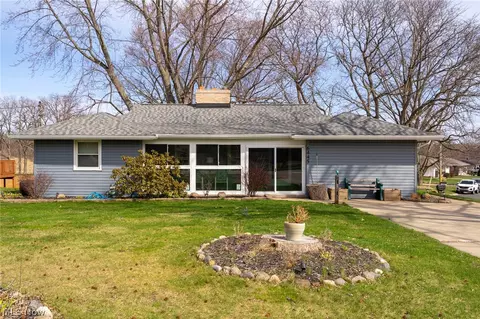 6445 Lake Ave, Elyria, OH 44035