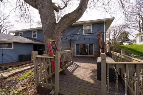 Exterior - 6445 Lake Ave, Elyria, OH 44035 photo 12 of 17