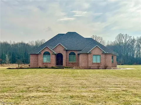 4039 Selkirk Bush Rd, Newton Falls, OH 44444