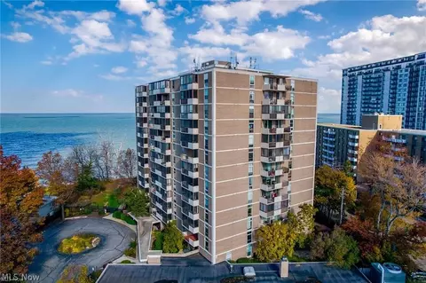 25801 Lakeshore Blvd #42, Euclid, OH 44132
