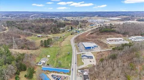 00 Elizabeth Pike, Parkersburg, WV 26101