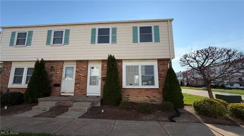 7489 Essex Dr, Mentor, OH 44060