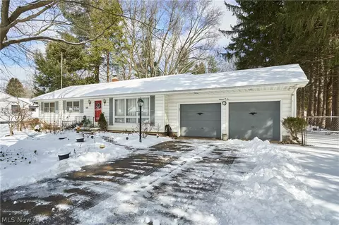 1605 Centerview Dr, Copley, OH 44321