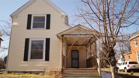 858 May St, Akron, OH 44311