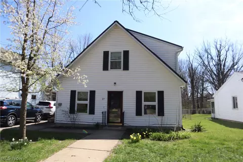 27 Union St, Oberlin, OH 44074
