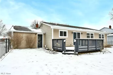 Exterior - 889 Edenridge Dr, Youngstown, OH 44512 photo 3 of 3