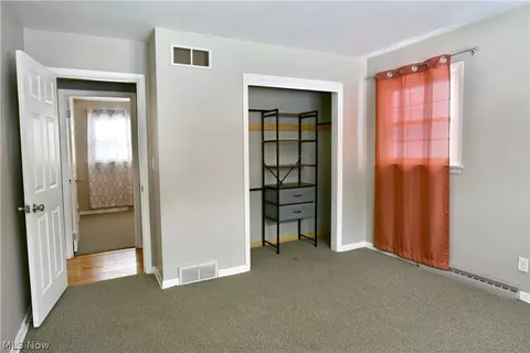 Bedroom - 889 Edenridge Dr, Youngstown, OH 44512 photo 9 of 10