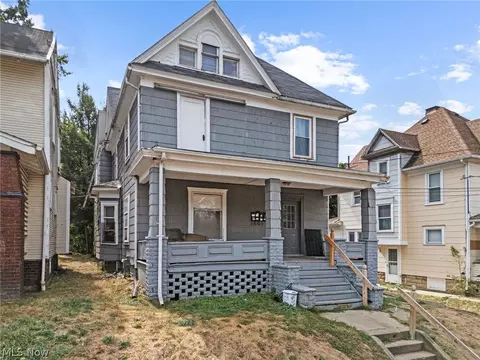 1018 9th St NW, Canton, OH 44703