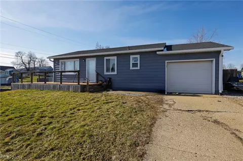 131 E Mill St, Gnadenhutten, OH 44629