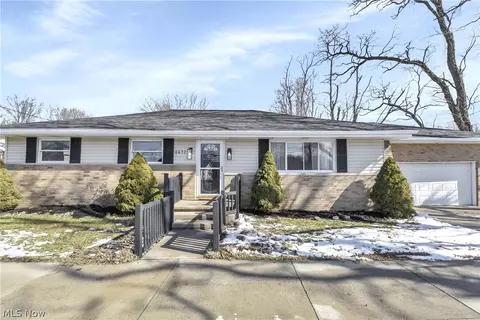 6672 Cleveland Rd, Ravenna, OH 44266