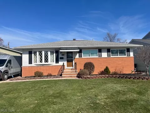 14396 Park Dr, Brook Park, OH 44142